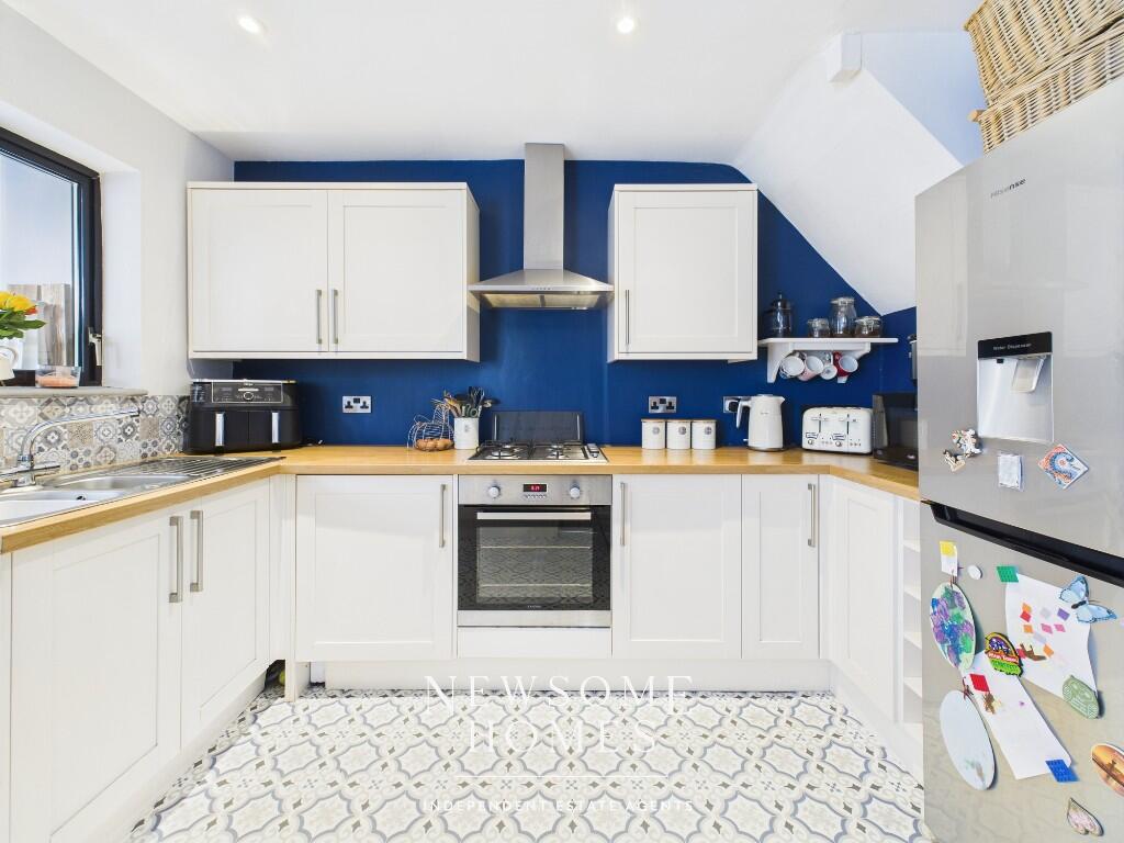 Kitchen/ Dining Room