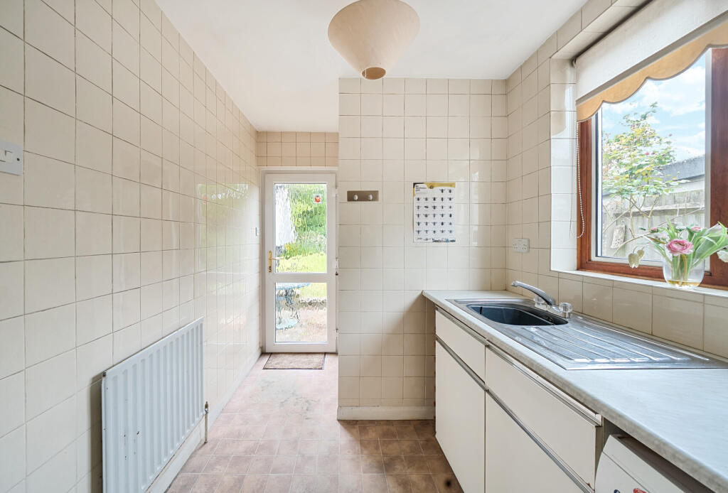 25-6819e5f061665-...