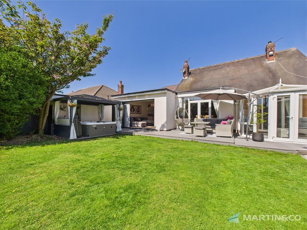 CAM02318G0-PR0438...