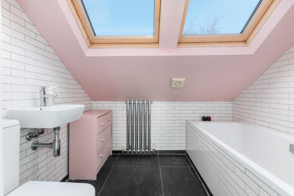 69 Grantham Road Ph13.jpg