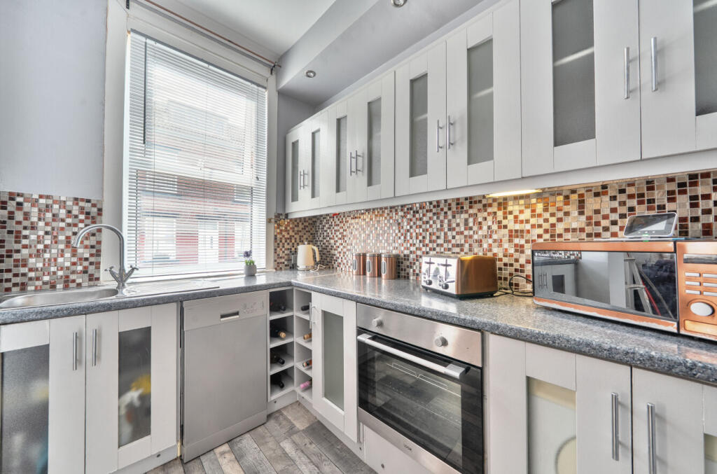 1328651-7-6887454...