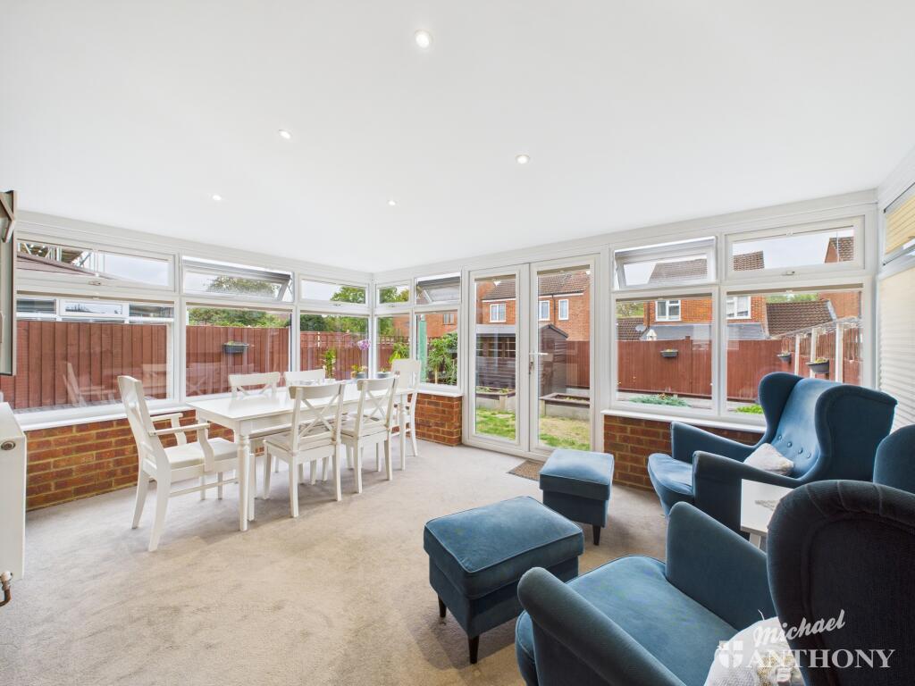 CAM02773G0-PR0349-STILL012