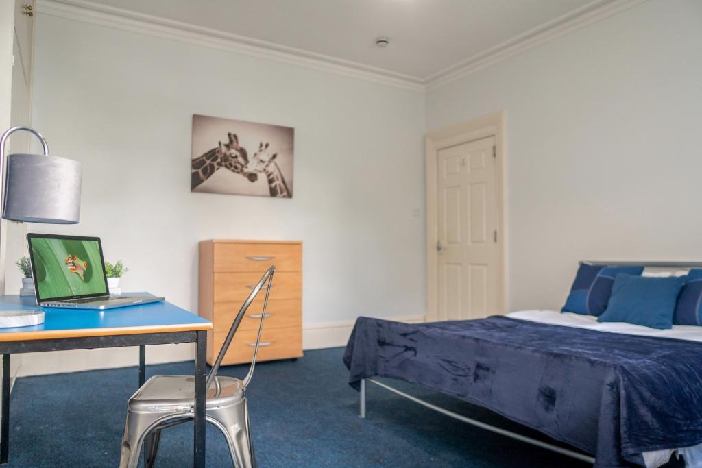 Room 7