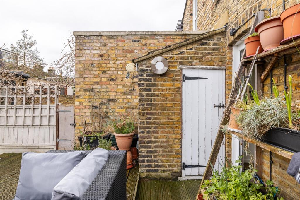 Chichester Road E11