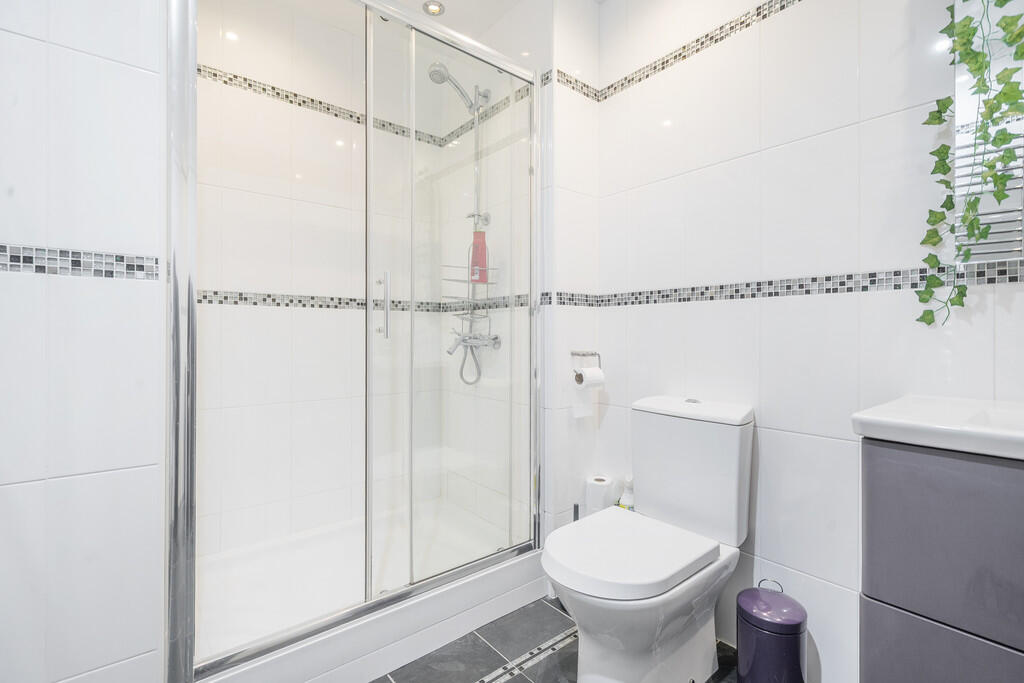 En-Suite Shower R...