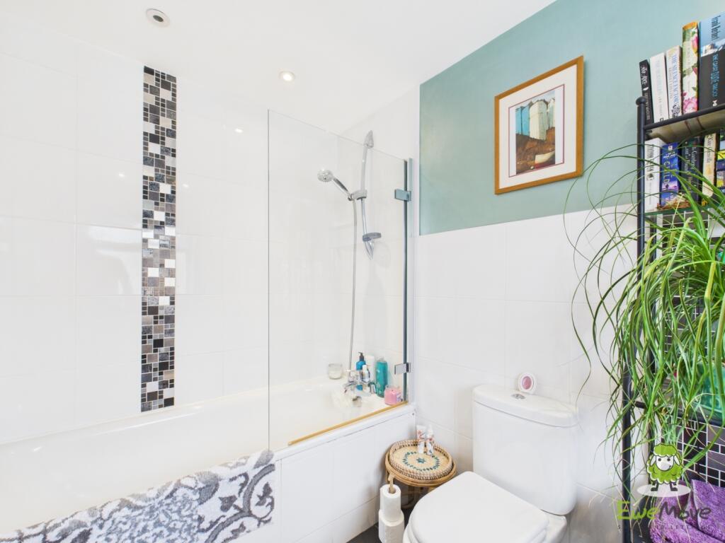 EweMove Estate Agents Basingstoke - Lavender Road 