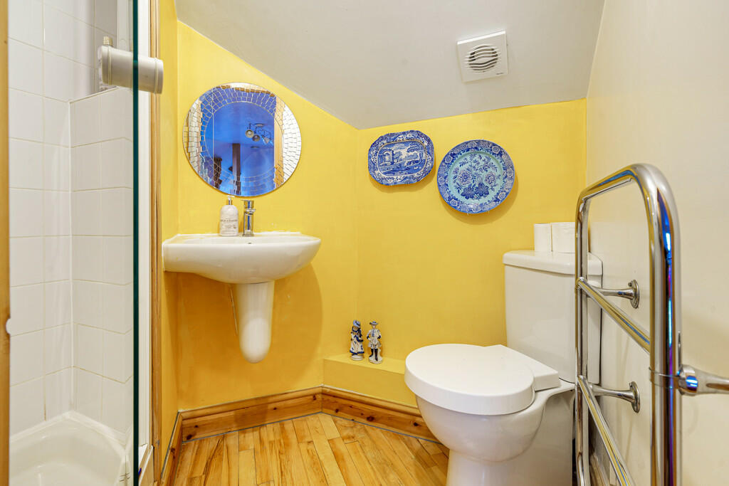 En-suite Shower R...
