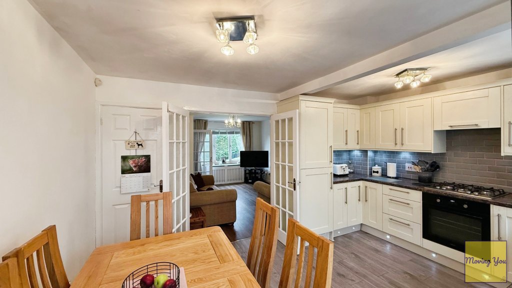 Kitchen/ dining room