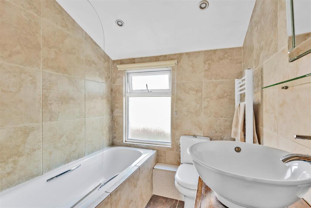 New Road - Bathroom.jpg