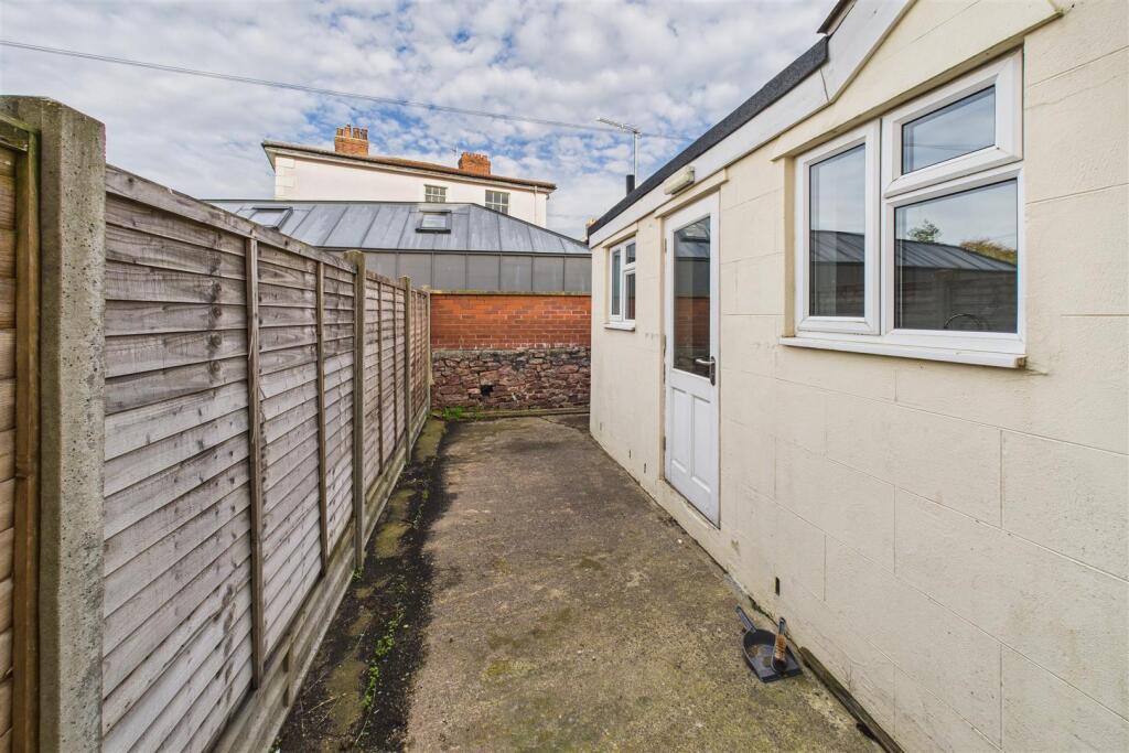 12 Osborne Villas, Kingsdown, Bristol BS2 8BP | Fr