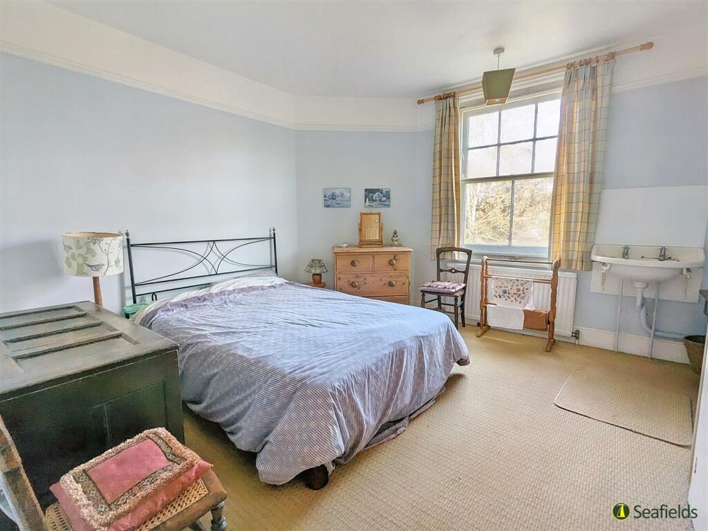 Bedroom.jpg