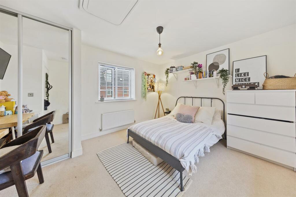 Bedroom 3a.jpg
