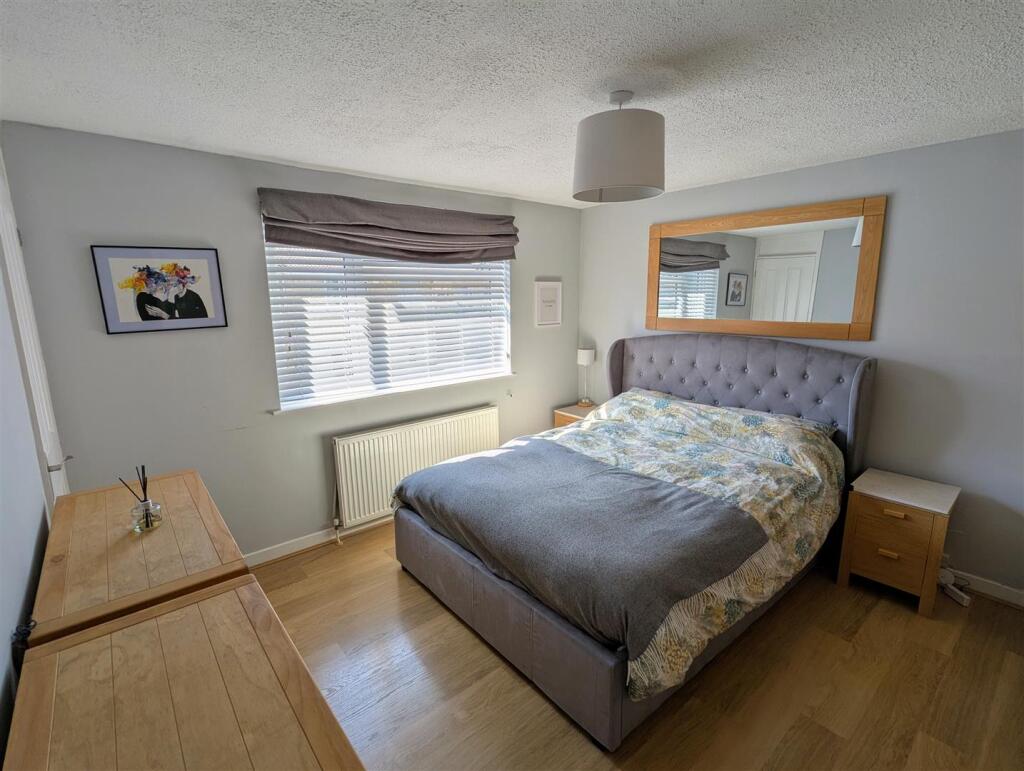 9 Bedroom 1.jpg