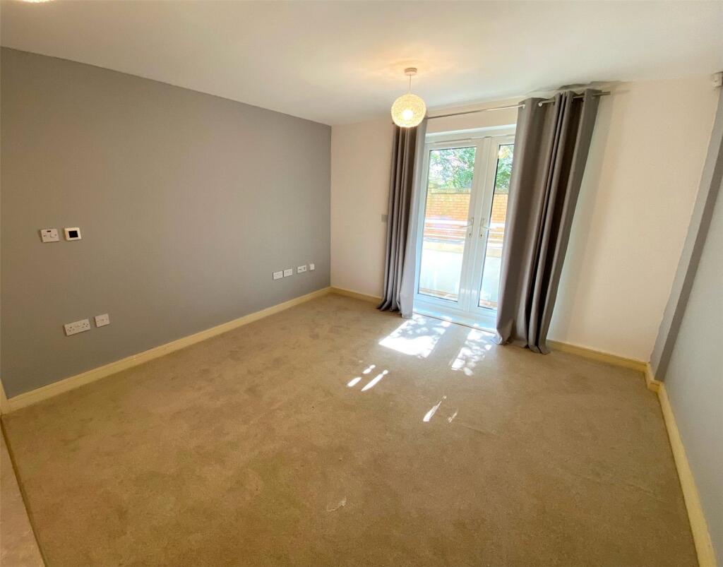 Living/Dining Area