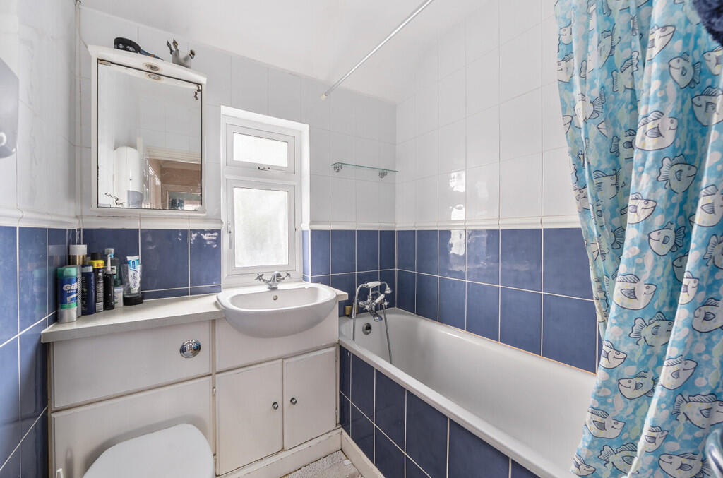 1328484-3-687f3e9...