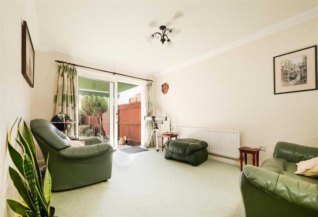 2 Cormorant Close 4.jpeg