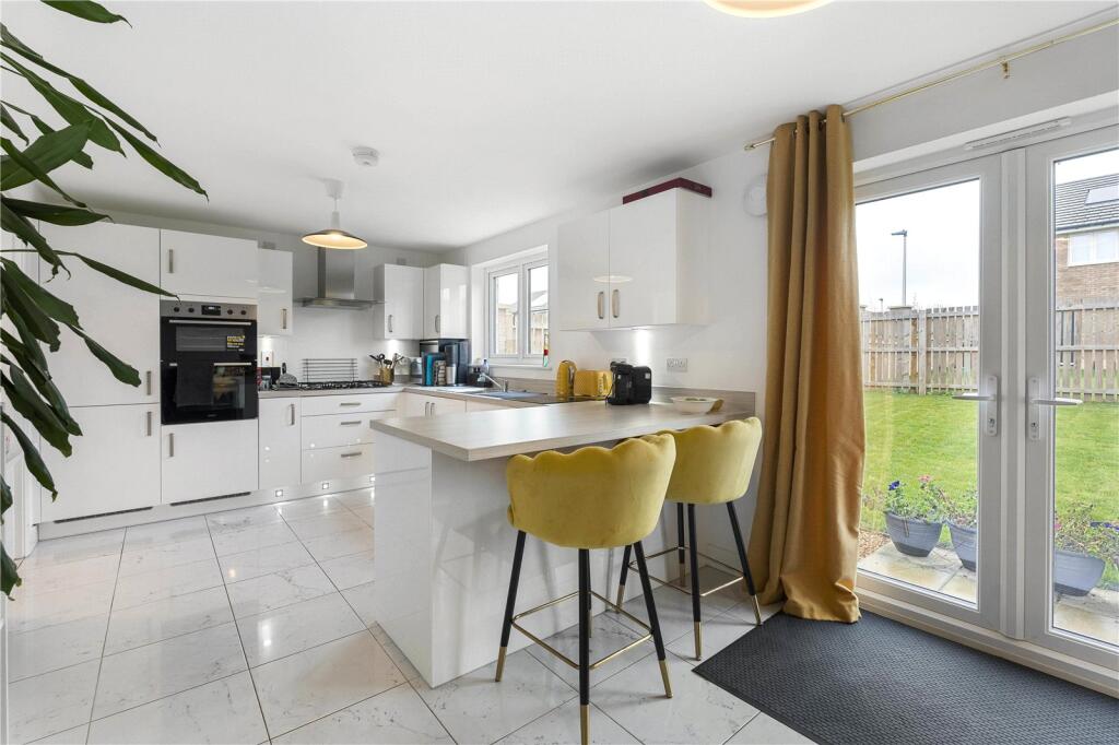 2 Niven Way 19