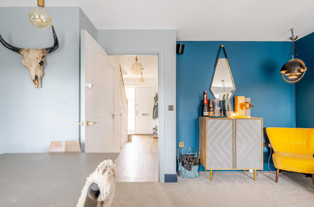 1339786-11-68a611...