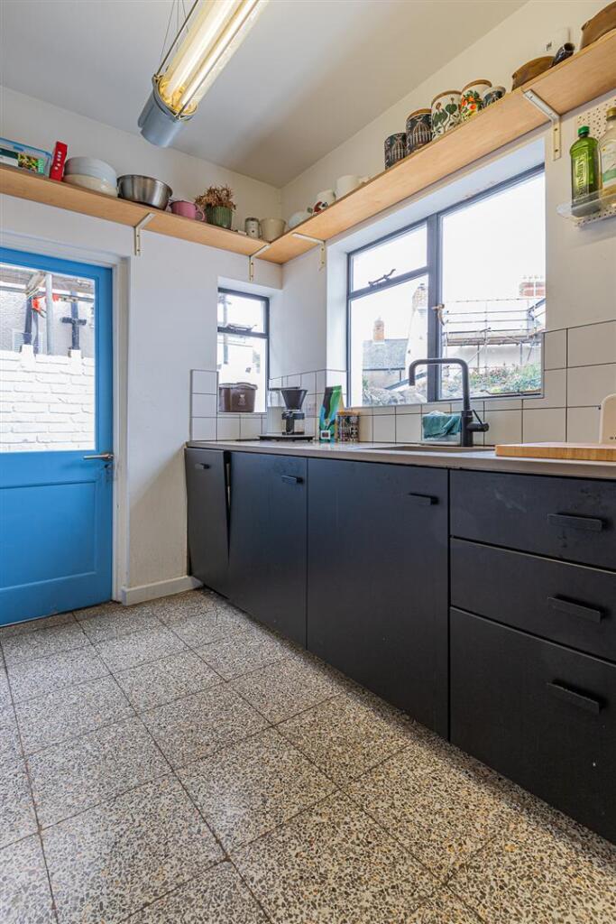 Mackintosh Place 214-18.jpg