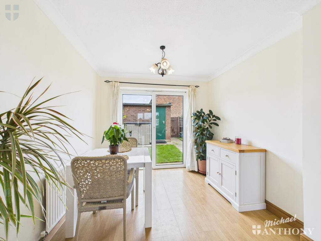 CAM03218G0-PR0777-STILL005