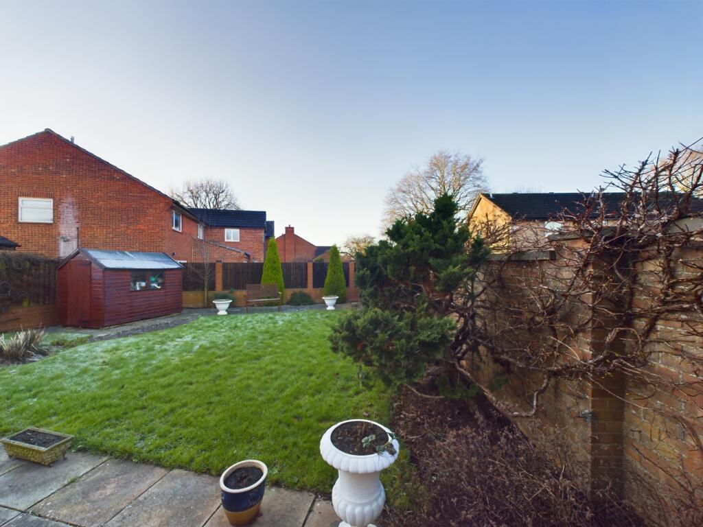 CAM02023G0-PR0111-STILL030