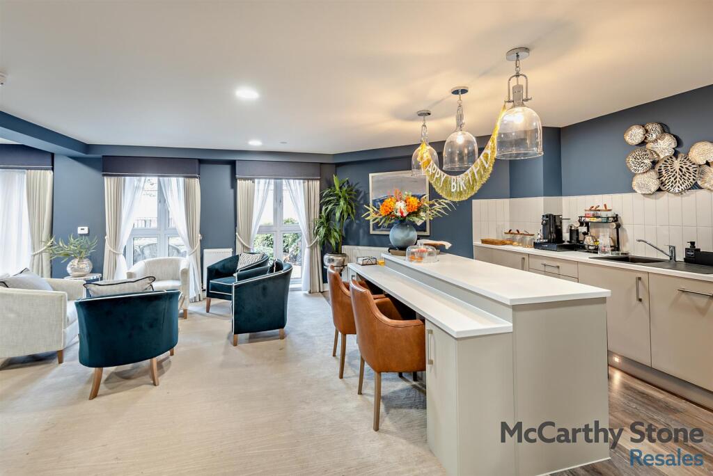 8671001-interior19-800.jpg