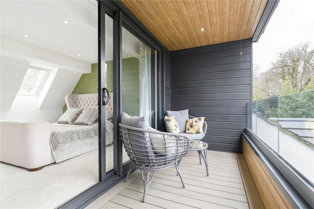 Bedroom &amp; Balcony