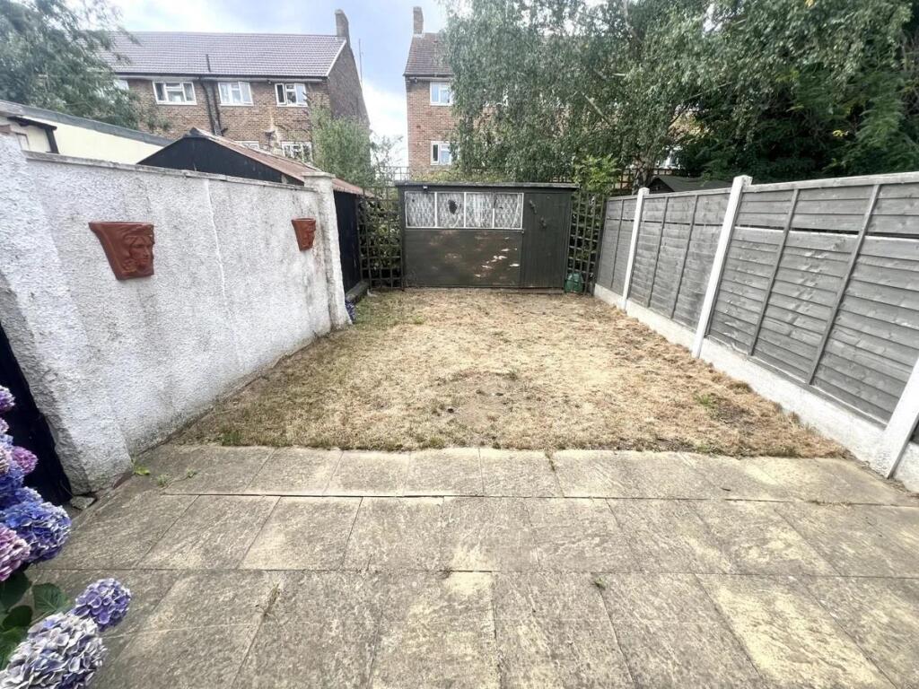 93 grosvenor garden.jpg