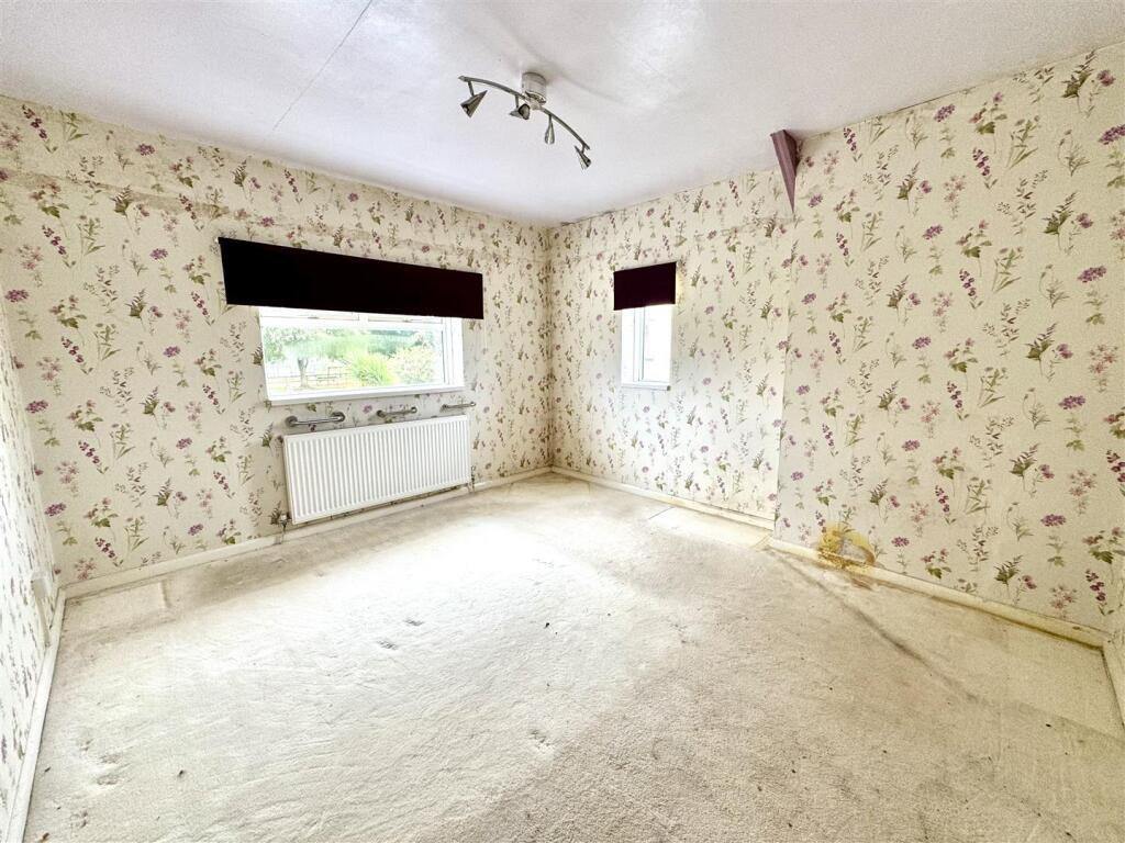 PRINICIPAL BEDROOM