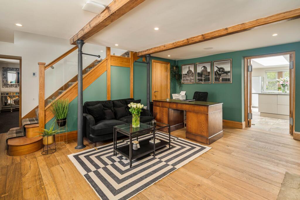 Entrance hallway/office