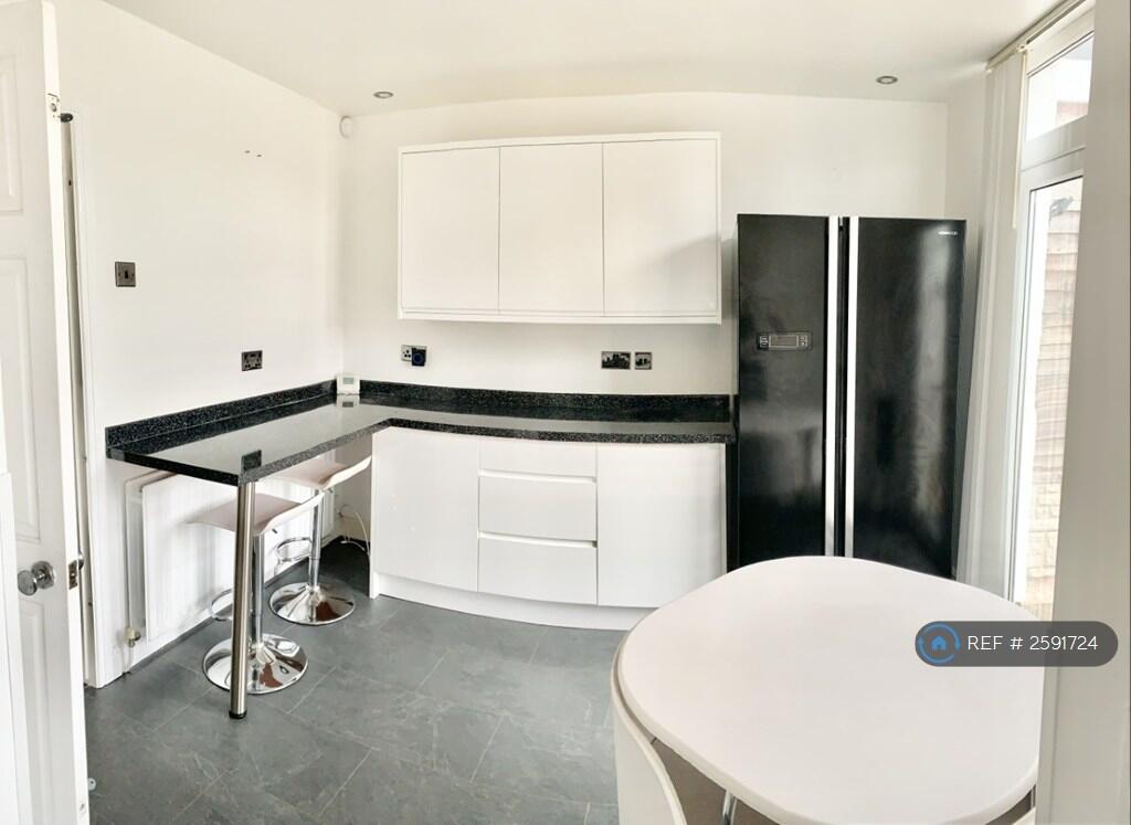 Dining Room/Kitchen