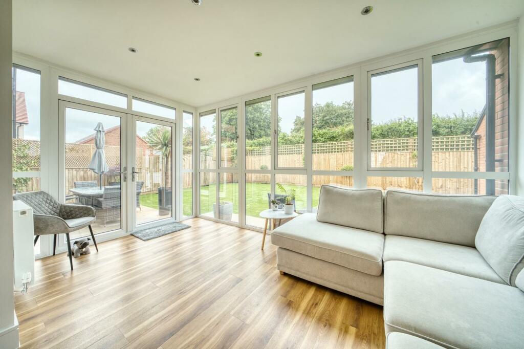 7 - family area.jpeg