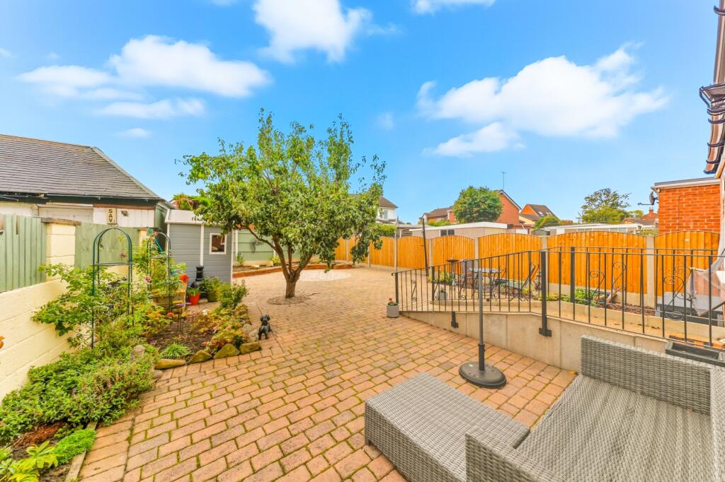 The Bungalows - EweMove Pontefract - Back 1