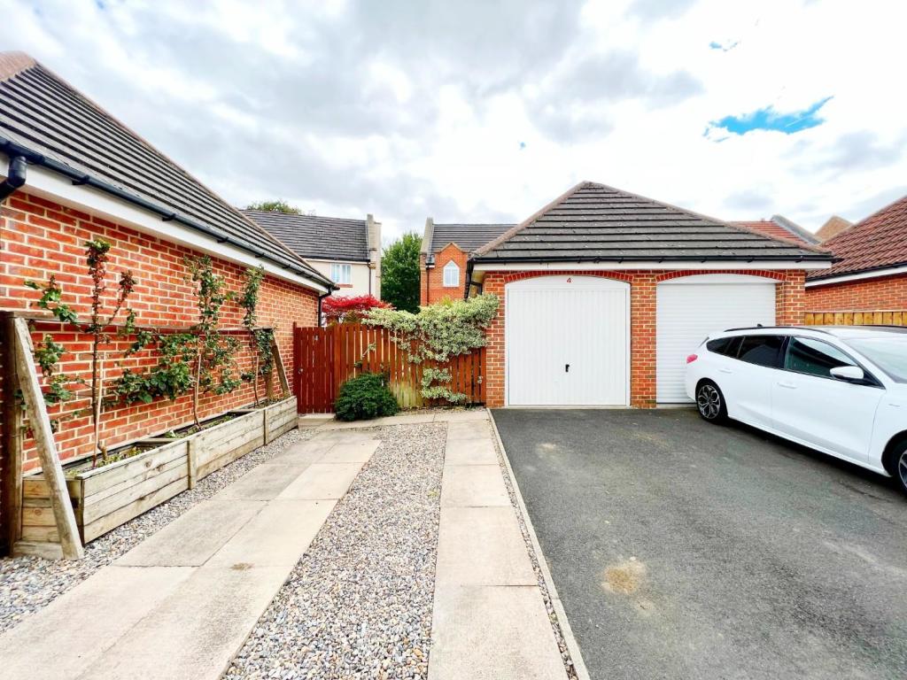 Garage &amp; Driveway.jpg