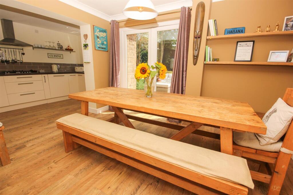Dining Room.jpg