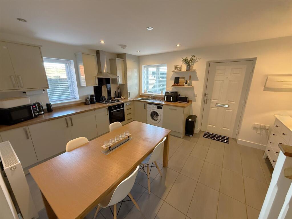 Kitchen B.JPG