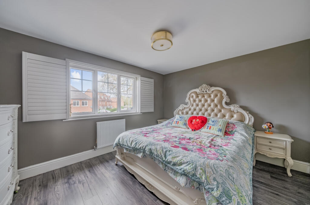 1349426-5-68c80e0...