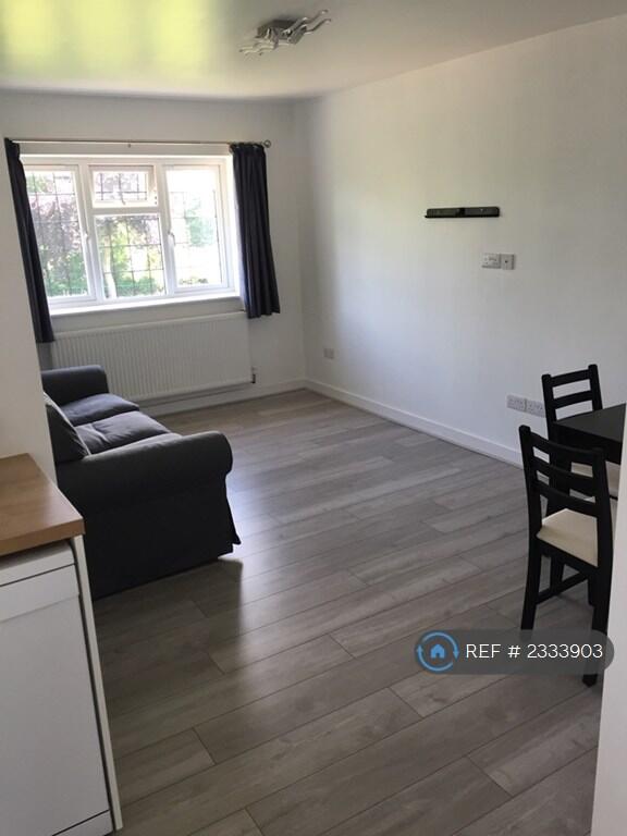 Dining Area &amp; Lounge