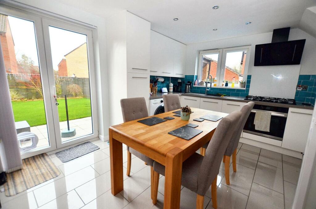 Kitchen/Breakfast Room
