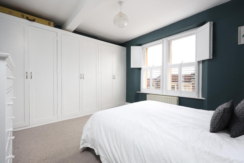 7 Southernhay Avenue 28.JPG