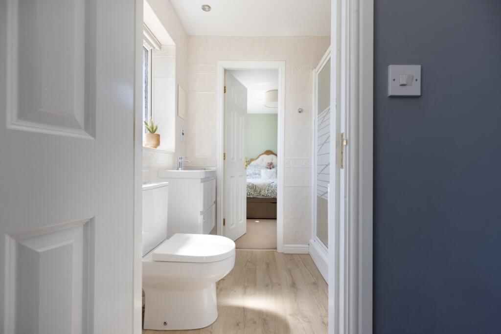 Jack And Jill Ensuite Ewemove Sales And Lettings G