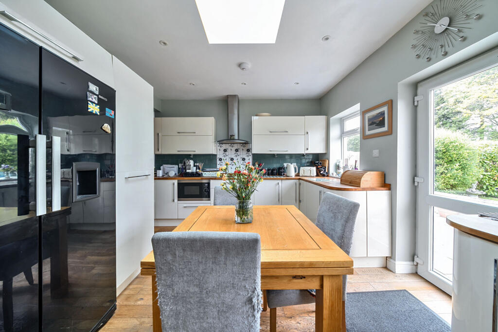 5-6819da849c33c-1...