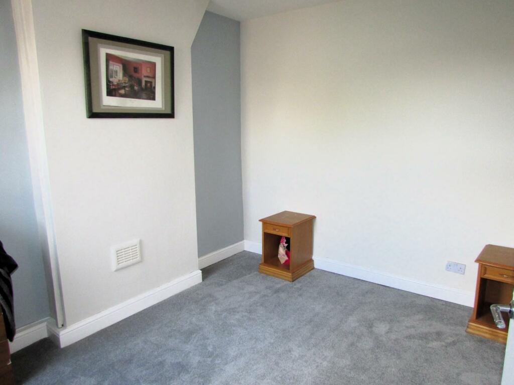 Deanway6bed2.JPG