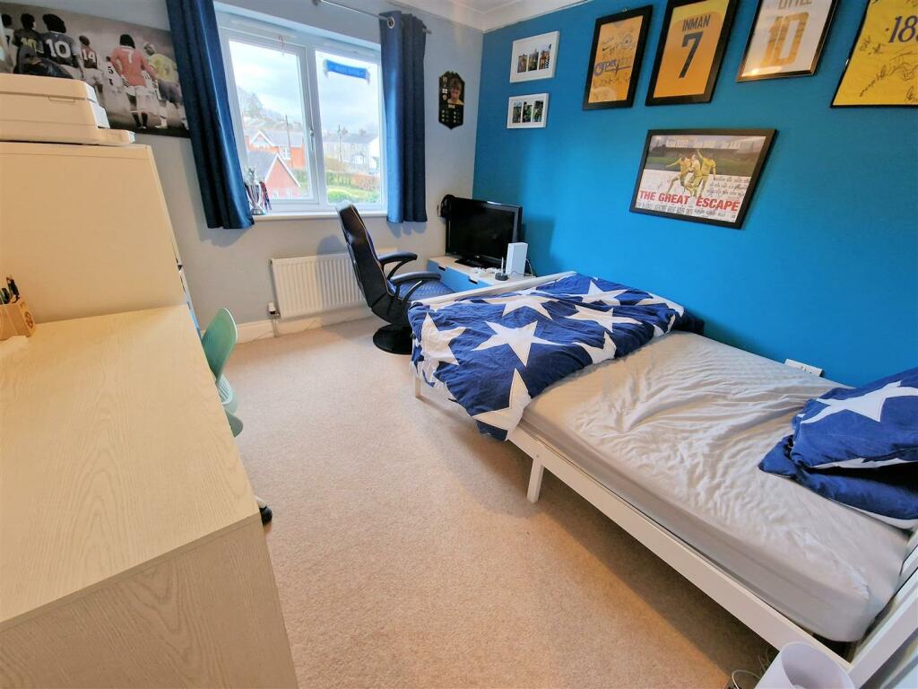 bed 3.jpg