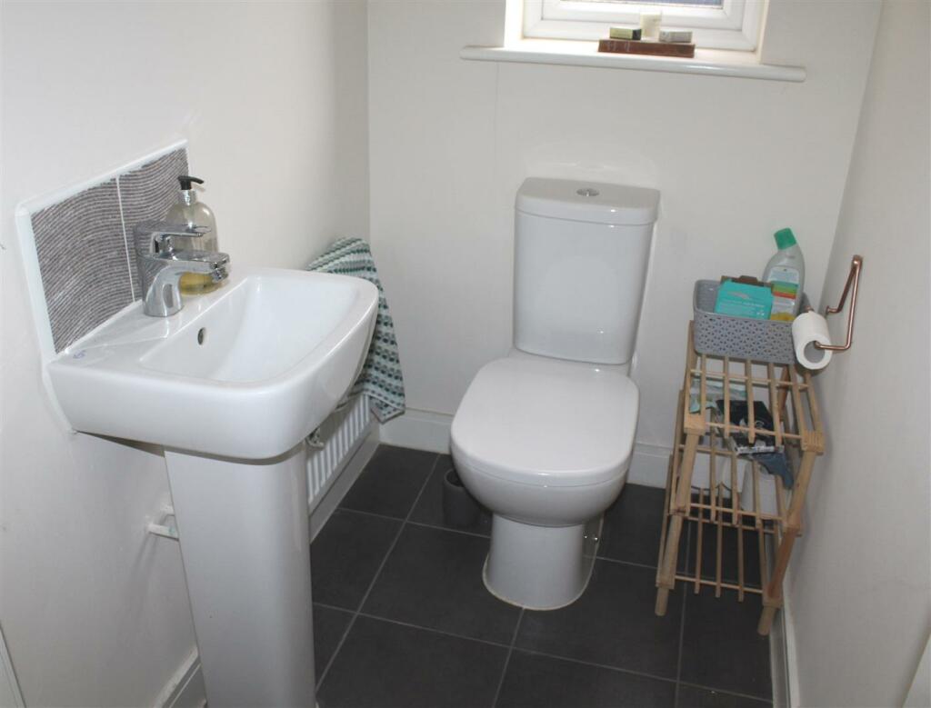 CLOAKROOM AND W/C