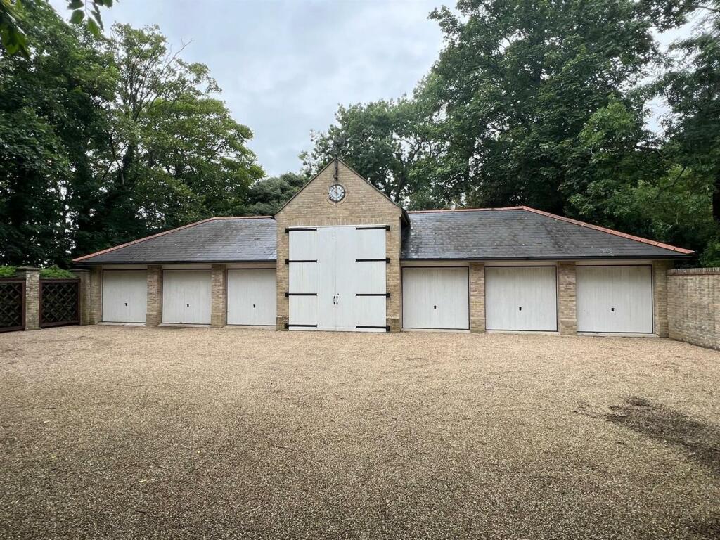Garage Block.jpg