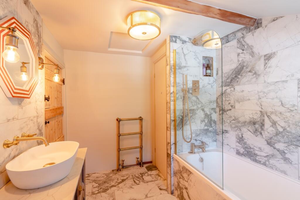 8654268-interior16