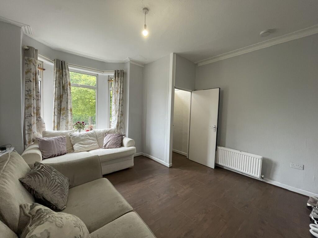 iPhone-2025.06.12...