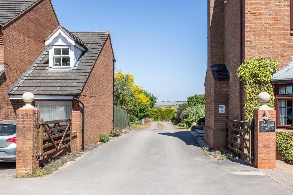 B79 Warton Land-001.jpg