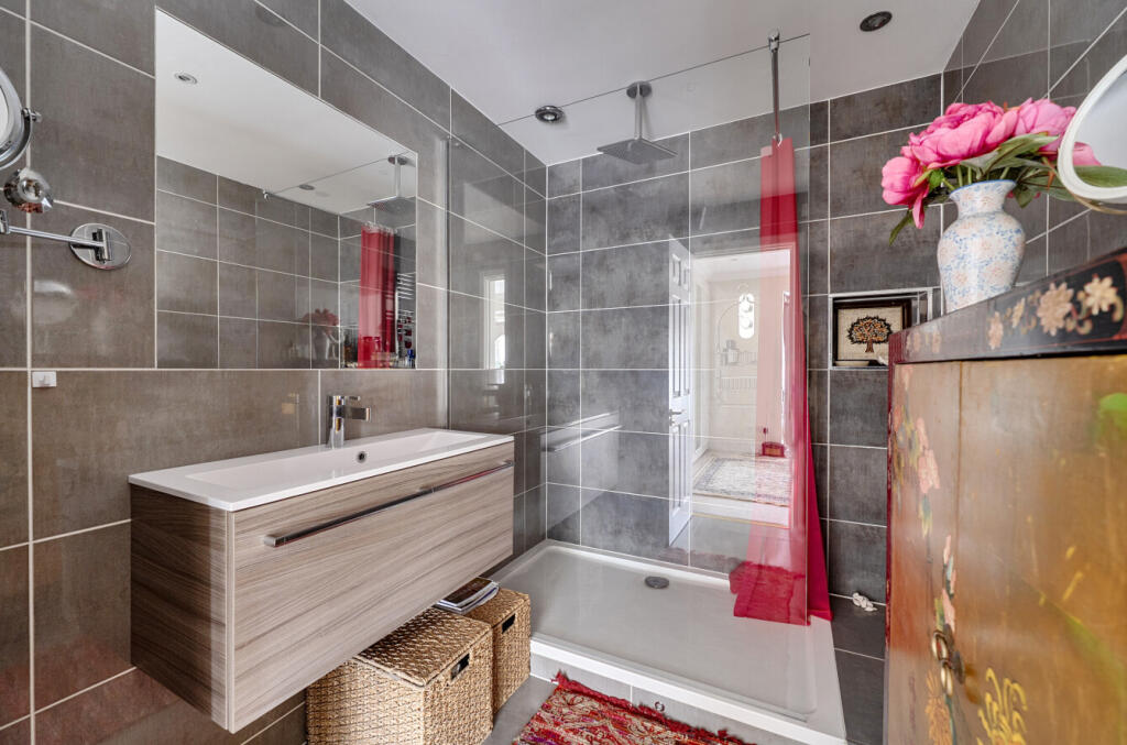 1365613-27-68f245...